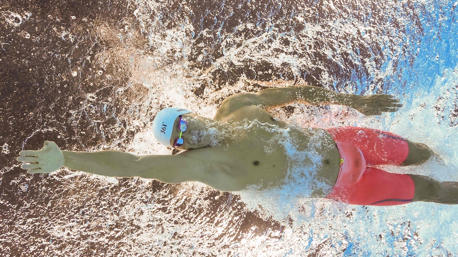 赛事焦点话题深度评论，赛事焦点话题深度评论怎么写